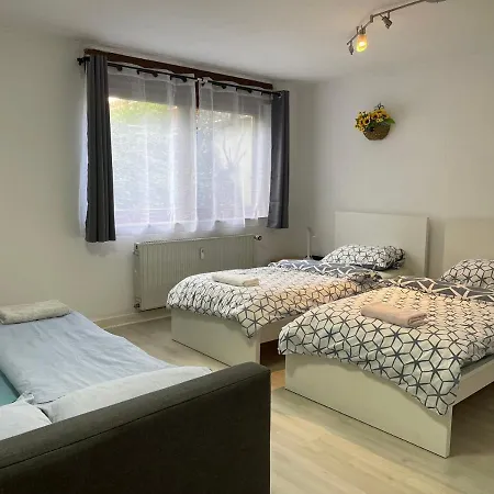 Messe, 2-bedroom Duplex With Terrace And Garden Villa